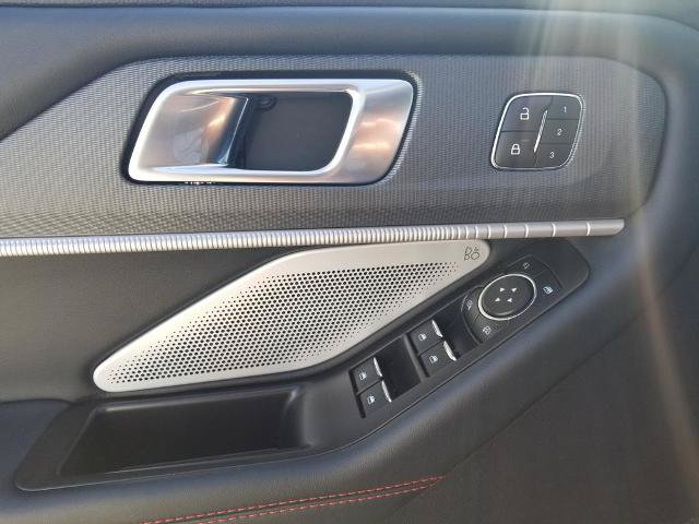 Certified 2025 Ford Explorer ST AWD/4WD image 24