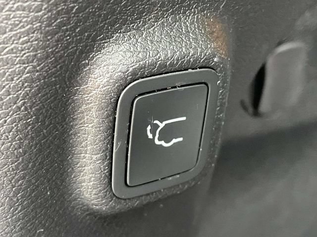 Used 2019 Jeep Cherokee Latitude Plus FWD image 9