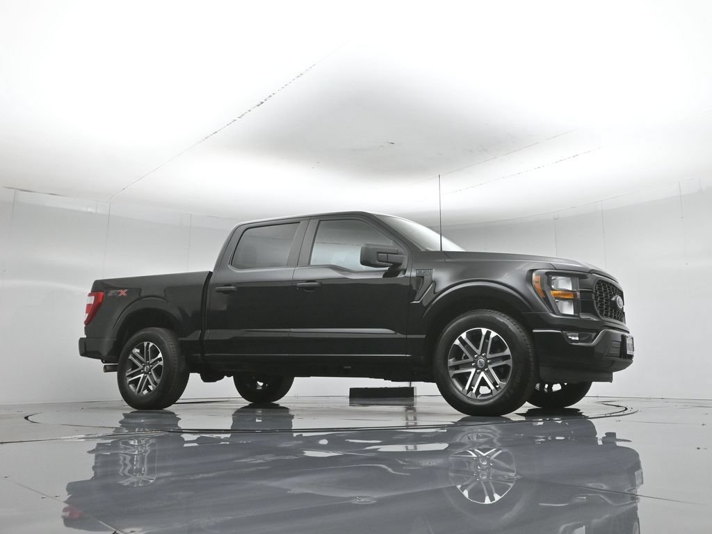 Certified 2023 Ford F150 XL w/ STX Appearance Package RWD image 4