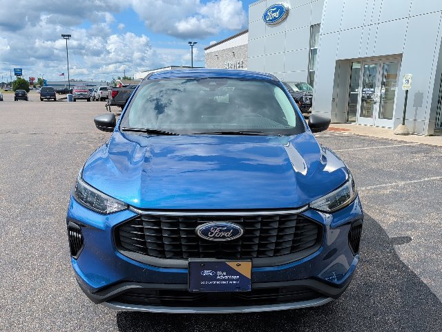 Certified 2023 Ford Escape Active AWD/4WD image 2