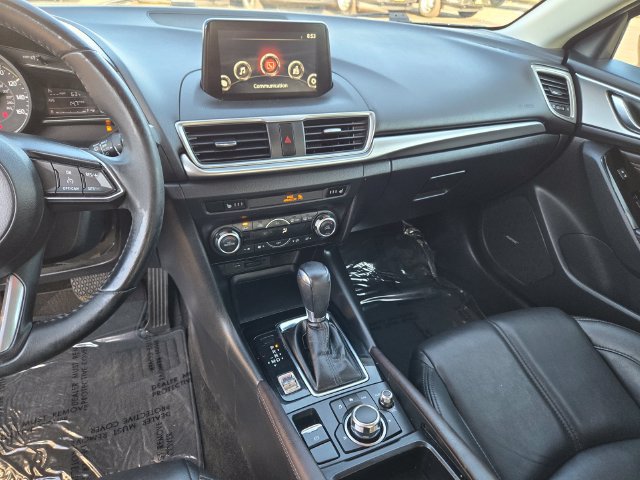 Used 2018 MAZDA MAZDA3 Touring FWD image 18