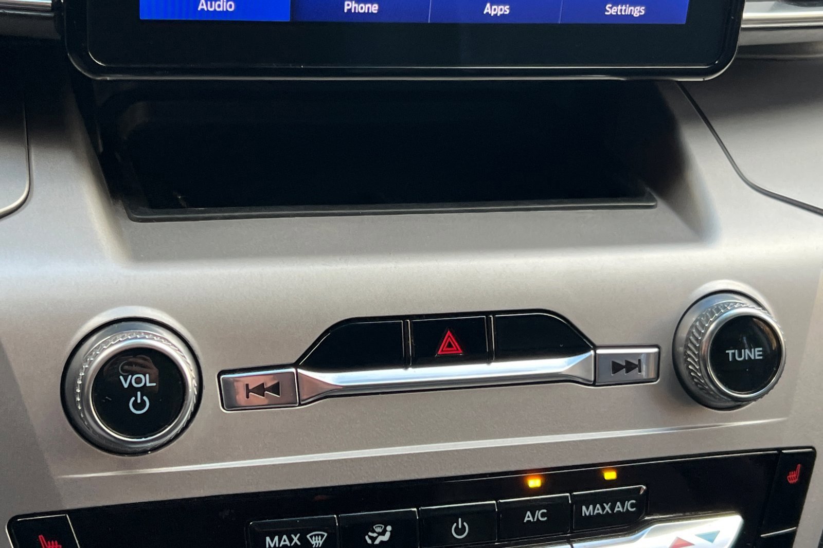 Certified 2022 Ford Explorer XLT w/ Equipment Group 202A image 31