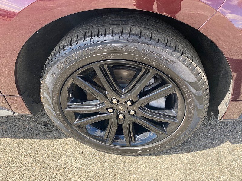 Certified 2022 Ford Edge ST-Line w/ Class II Trailer Tow Package AWD/4WD image 14