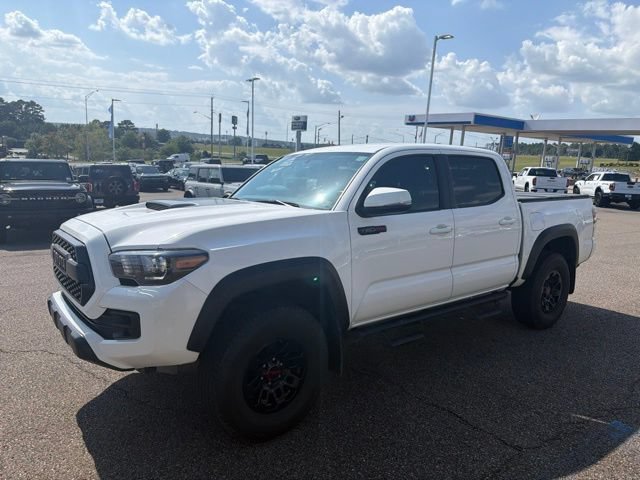Used 2017 Toyota Tacoma TRD Pro AWD/4WD image 13