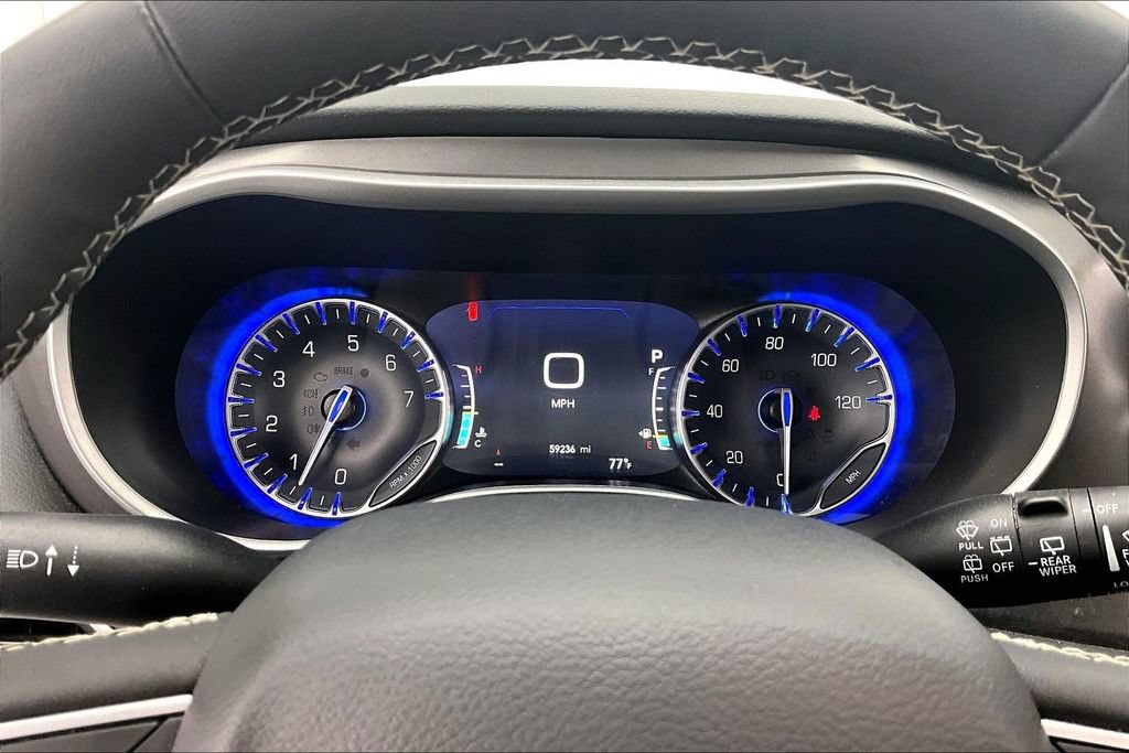 Used 2024 Chrysler Pacifica Touring-L FWD image 20