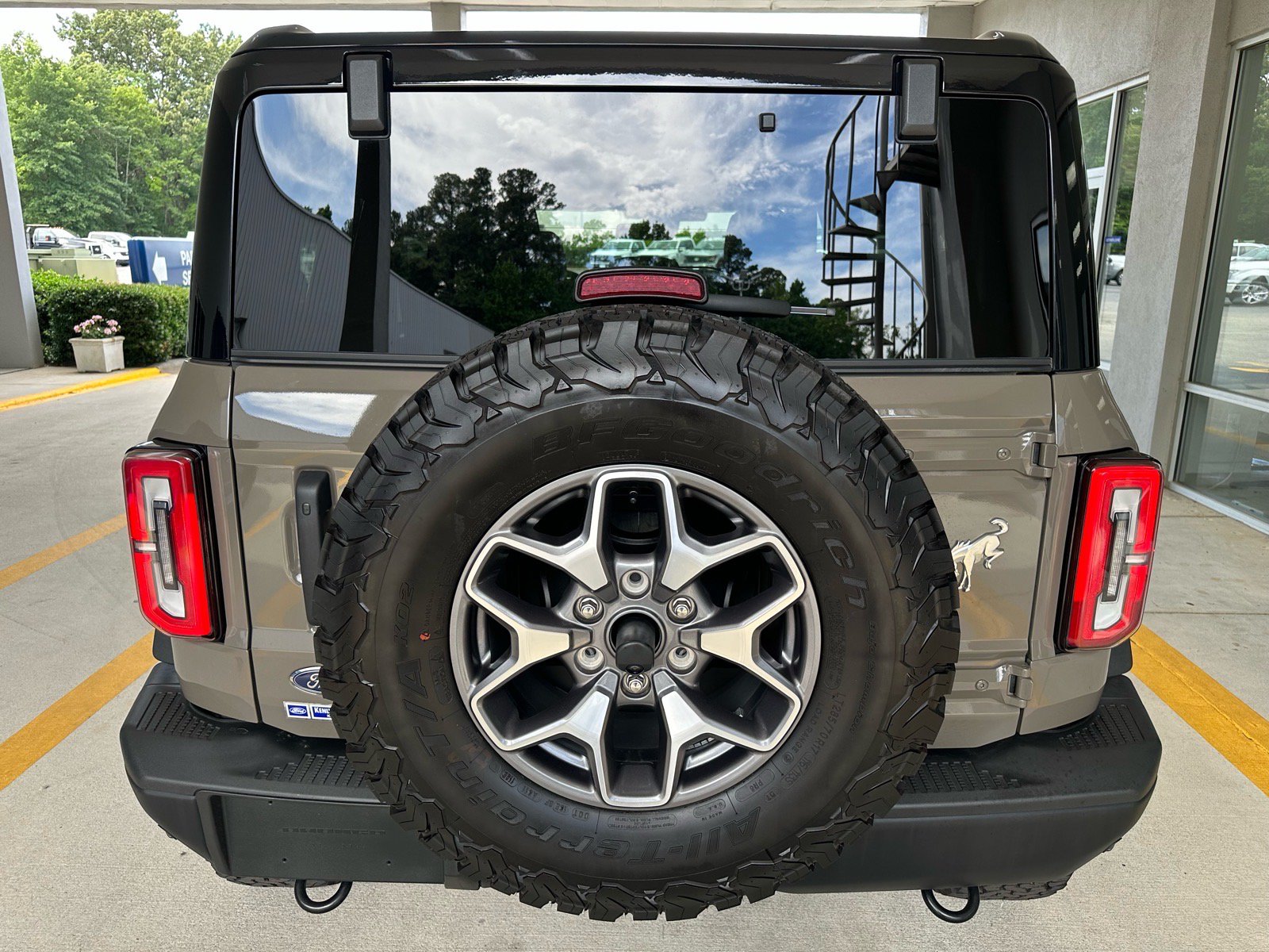 Certified 2025 Ford Bronco Badlands AWD/4WD image 12
