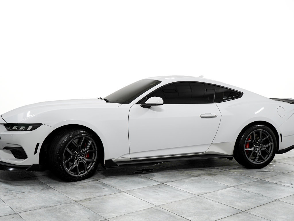 Certified 2024 Ford Mustang Coupe w/ 2.3L High Performance Package RWD image 4