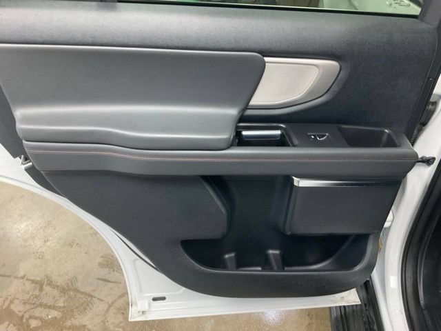 Certified 2025 Ford Expedition Active AWD/4WD image 15