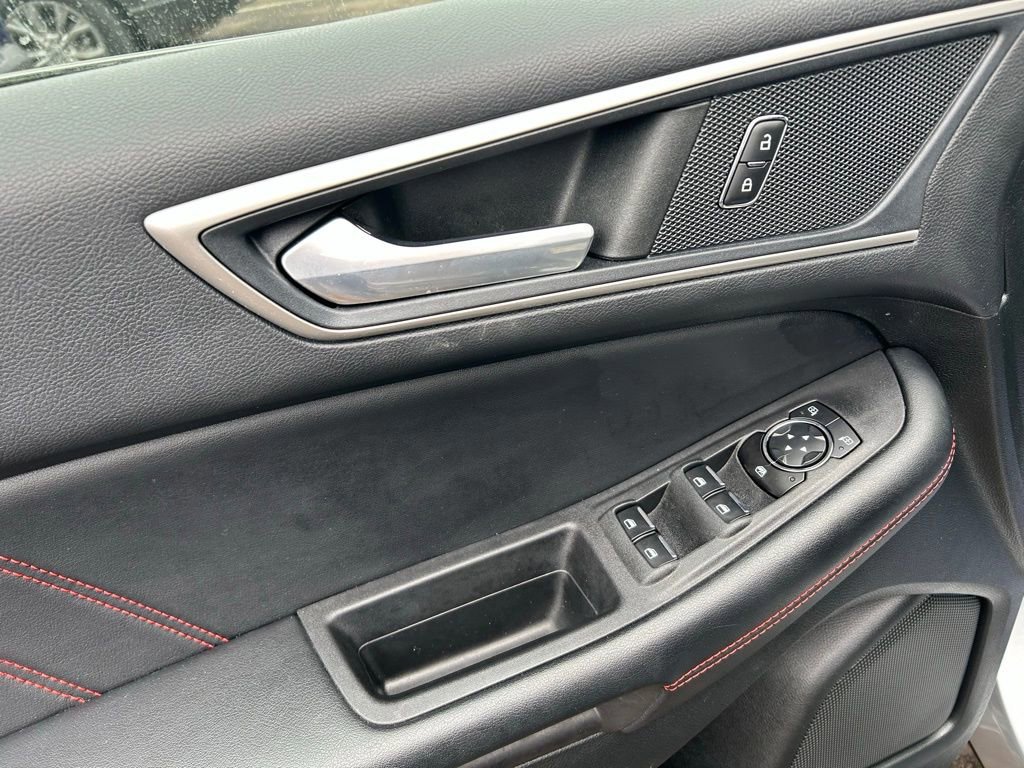 Certified 2023 Ford Edge ST-Line image 14