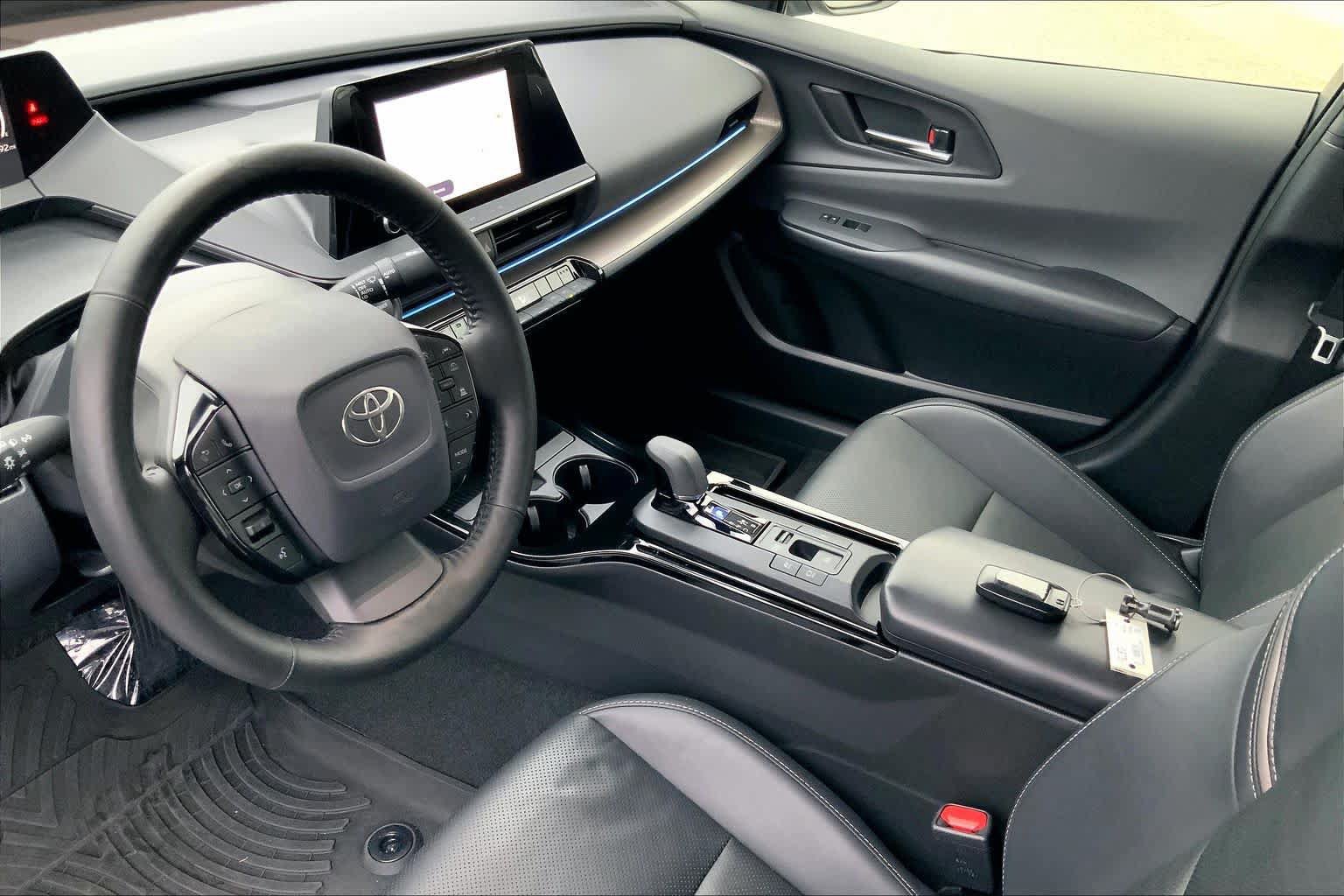 Used 2023 Toyota Prius XLE FWD image 15