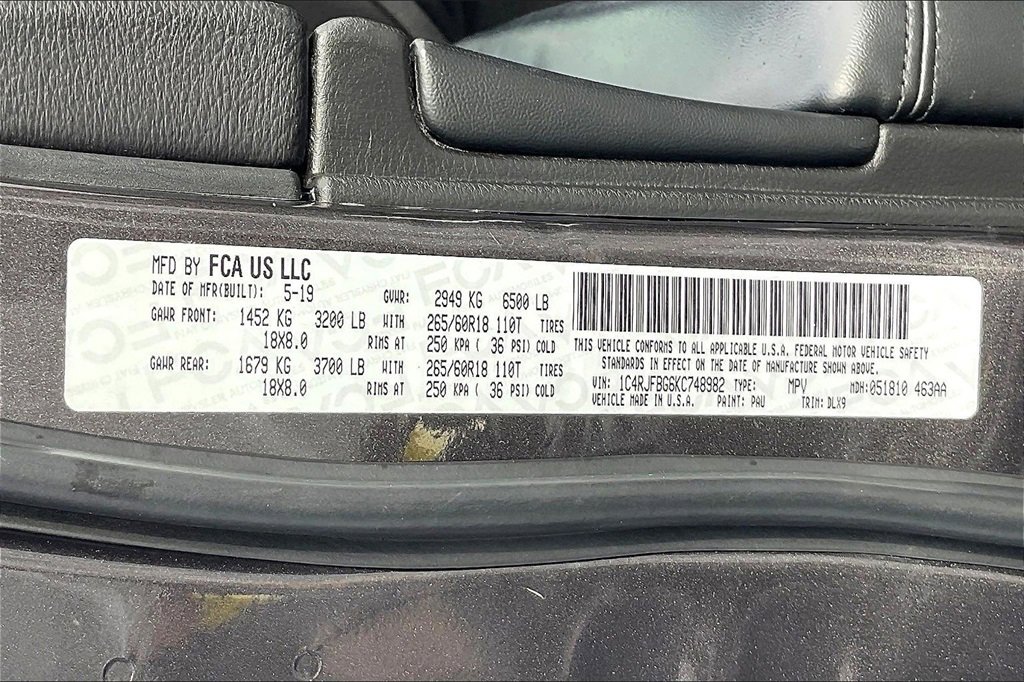 Used 2019 Jeep Grand Cherokee Limited w/ Luxury Group II image 31