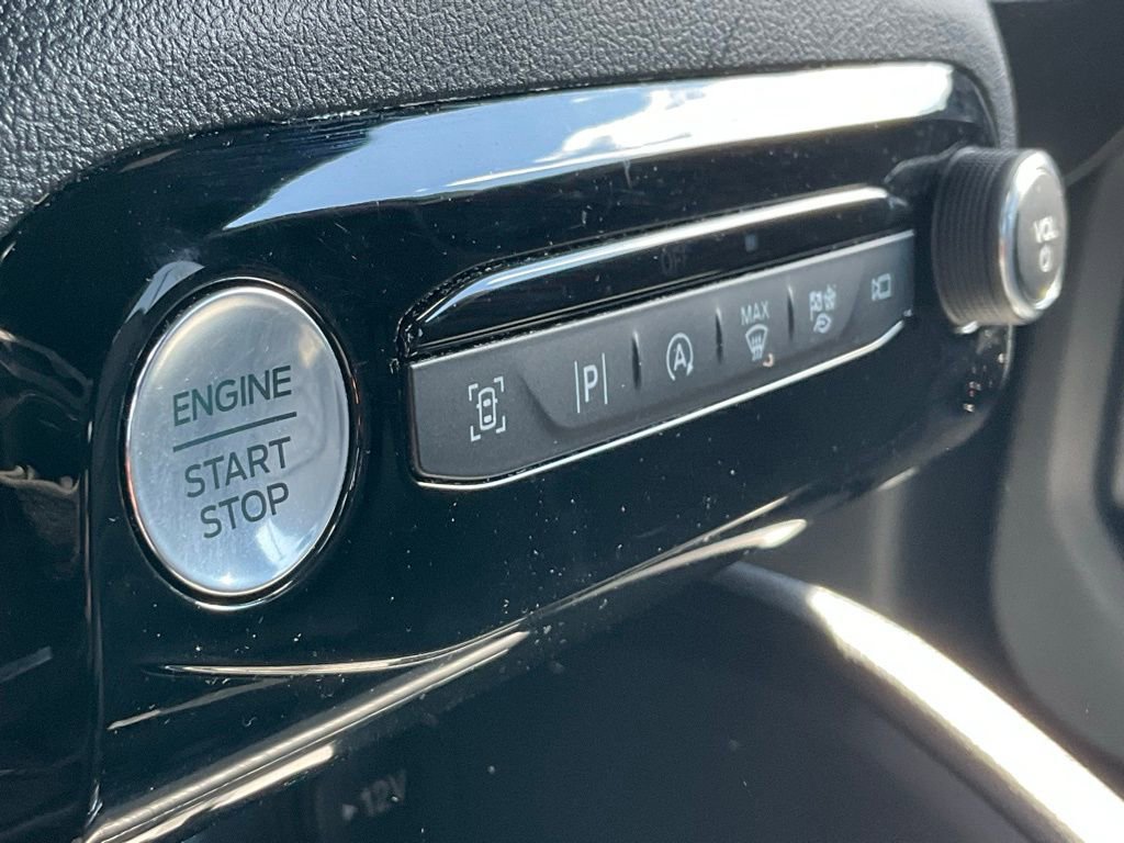 Certified 2023 Ford Escape ST-Line Elite w/ Premium Technology Package AWD/4WD image 13