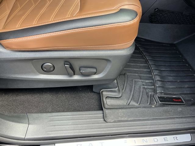 Used 2024 Nissan Pathfinder Platinum w/ Cargo Package FWD image 31