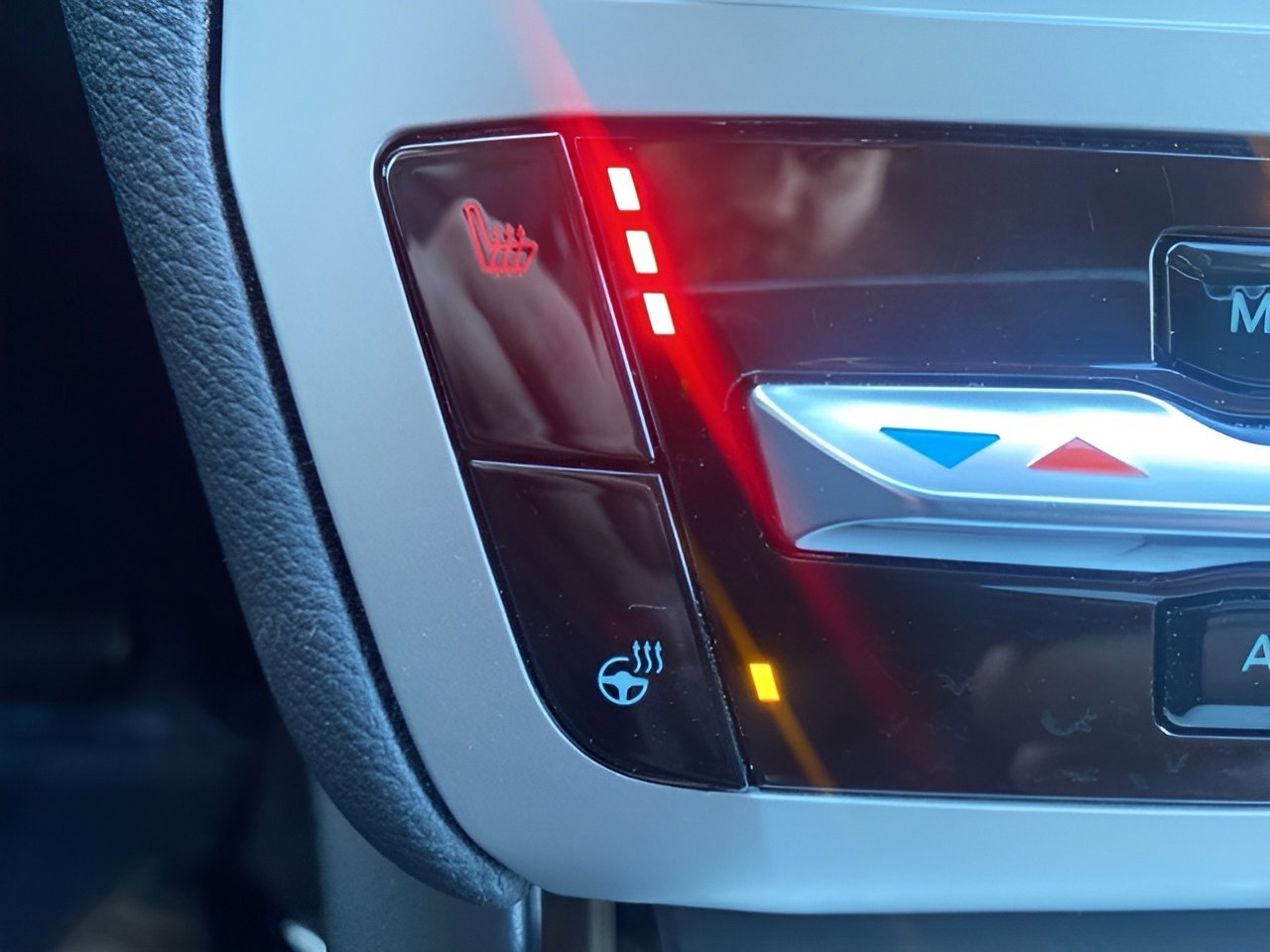 Certified 2023 Ford Explorer XLT w/ Equipment Group 202A image 23