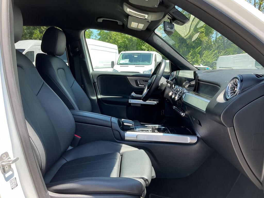 Used 2023 Mercedes-Benz GLB 250 4MATIC image 16