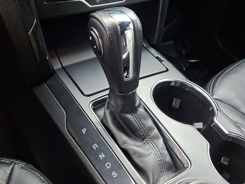 Certified 2018 Ford Explorer XLT w/ Equipment Group 202A image 16