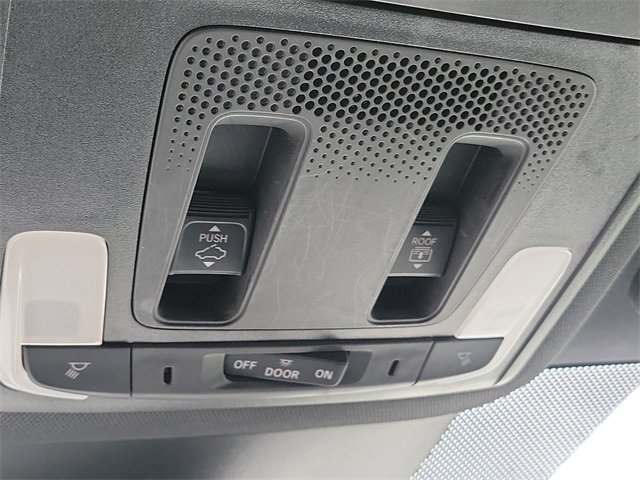 Used 2025 Honda Pilot Black Edition image 18