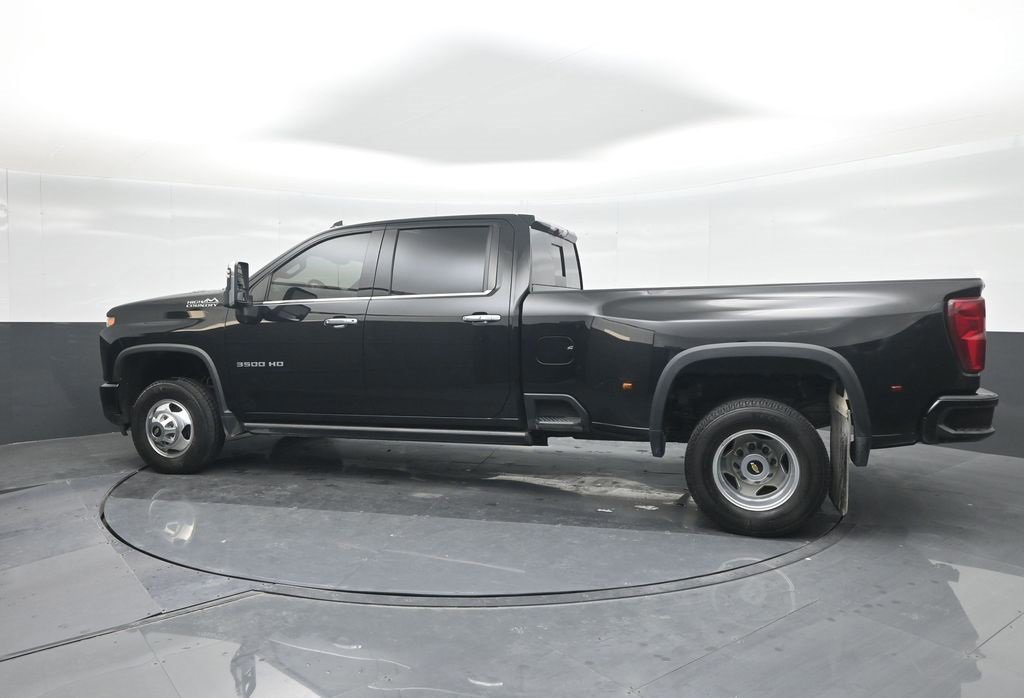 Used 2023 Chevrolet Silverado 3500 High Country image 3