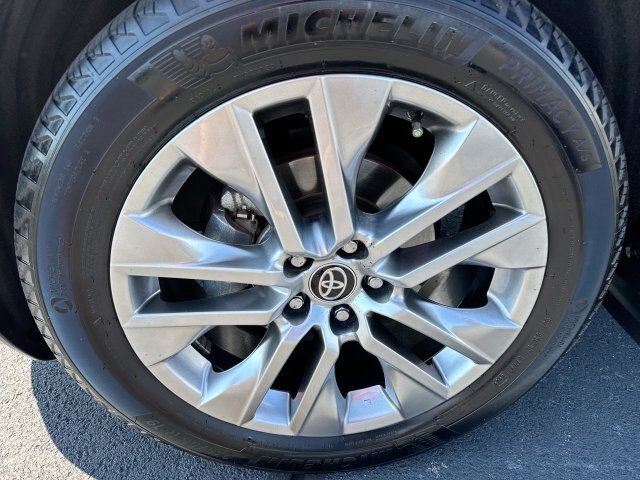 Used 2024 Toyota RAV4 Limited FWD image 10