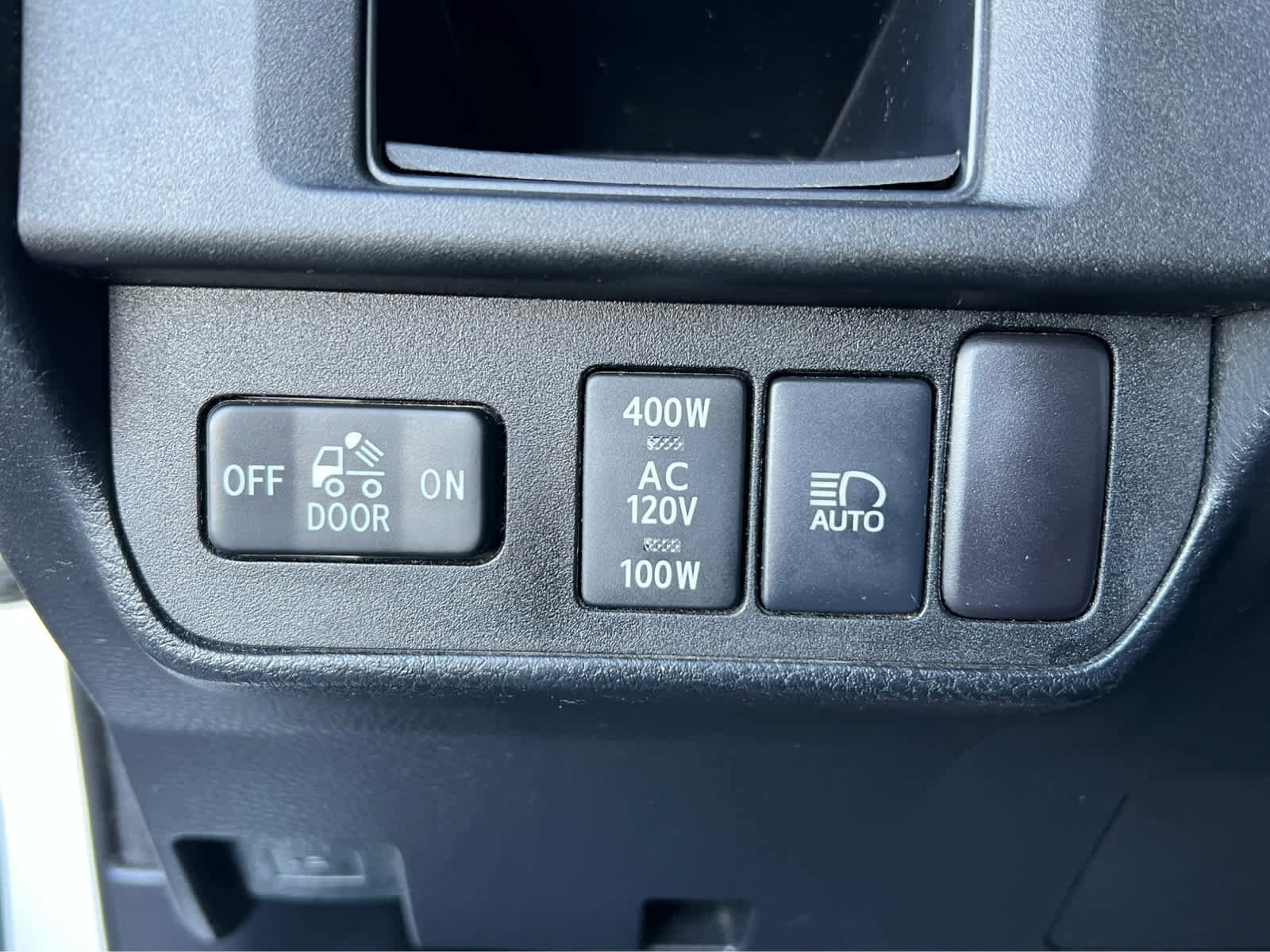 Used 2019 Toyota Tacoma TRD Sport w/ Technology Package AWD/4WD image 29