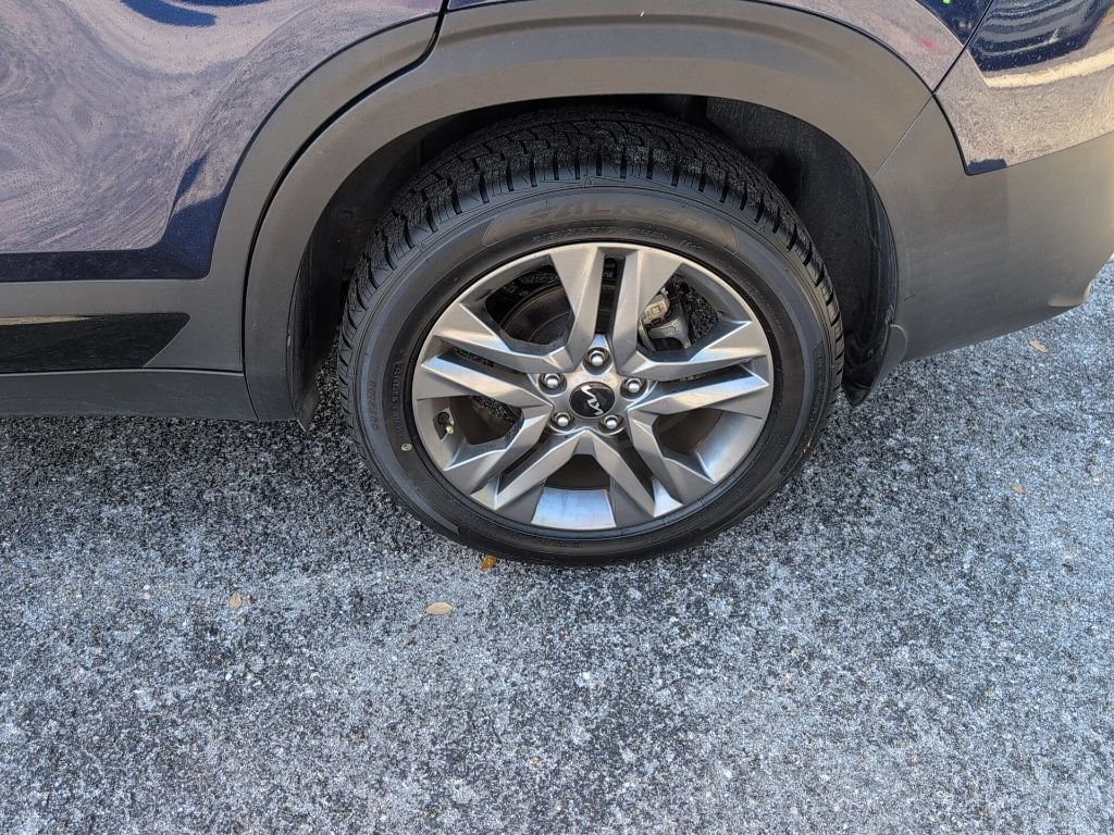 Used 2023 Kia Seltos S w/ Navigation Package image 13