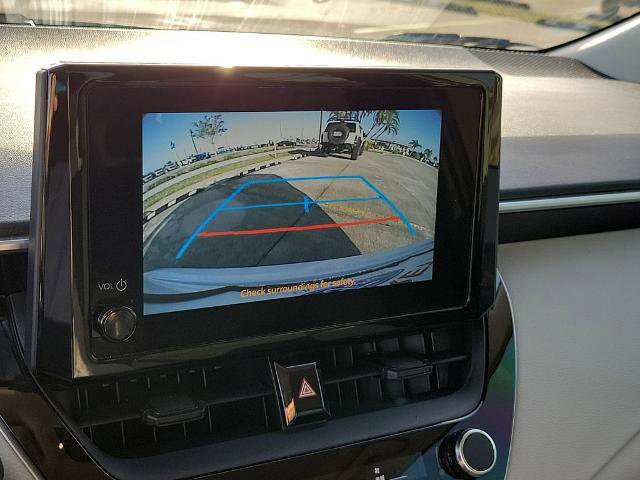 Used 2025 Toyota Corolla LE image 27