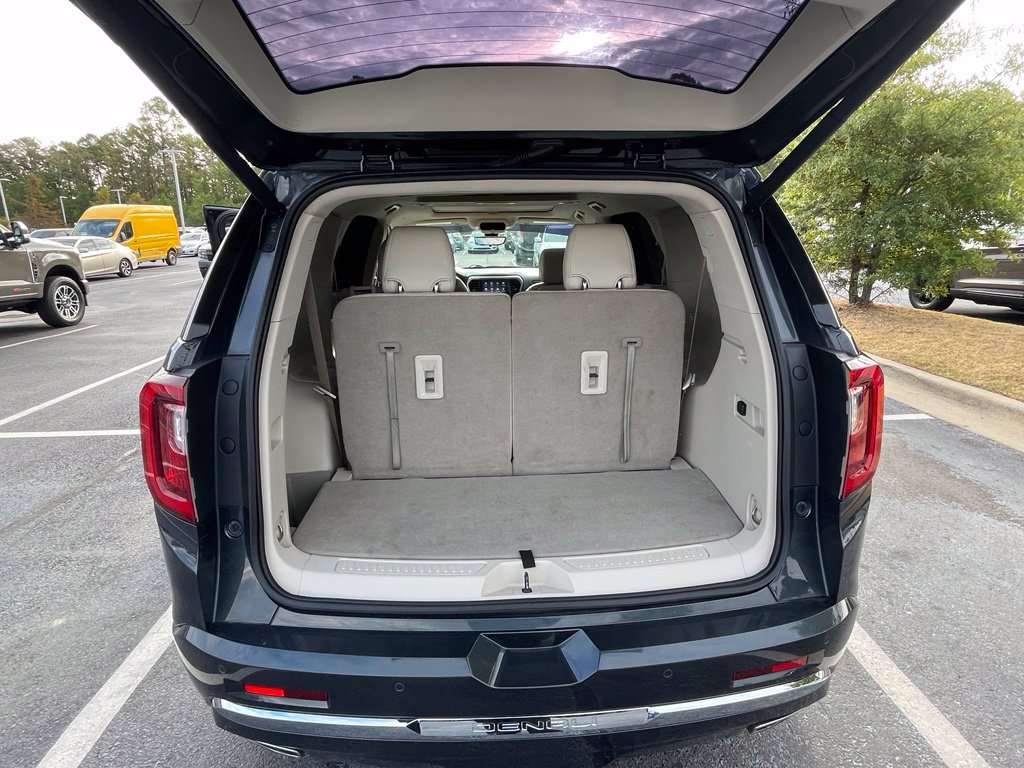 Used 2021 GMC Acadia Denali w/ Denali Technology Package FWD image 31