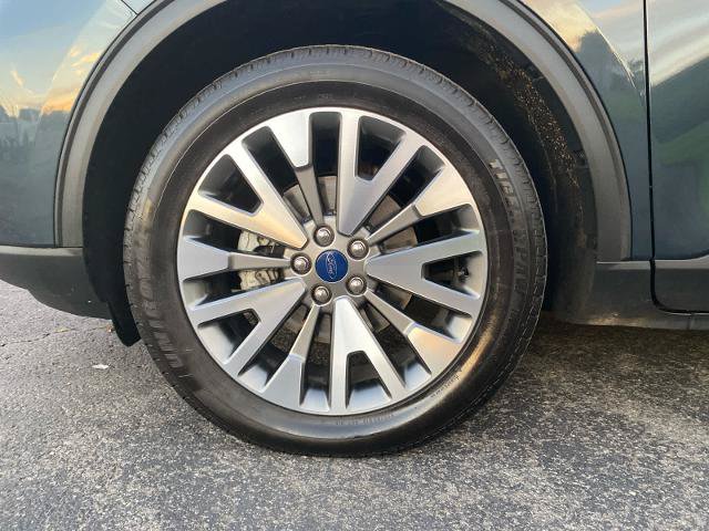 Certified 2022 Ford Escape Titanium AWD/4WD image 14