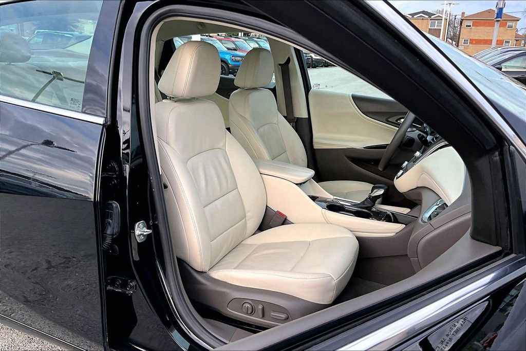 Used 2024 Chevrolet Malibu LT FWD image 7