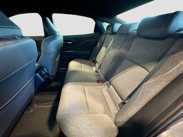 Used 2023 Toyota Crown AWD/4WD image 19