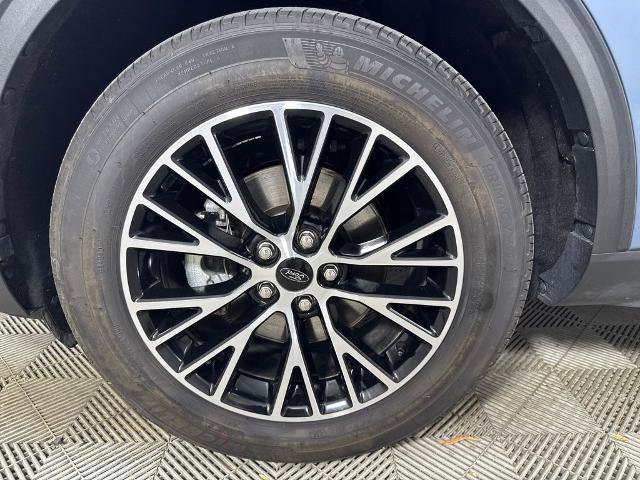 Certified 2025 Ford Escape SE w/ PHEV Premium Package image 13