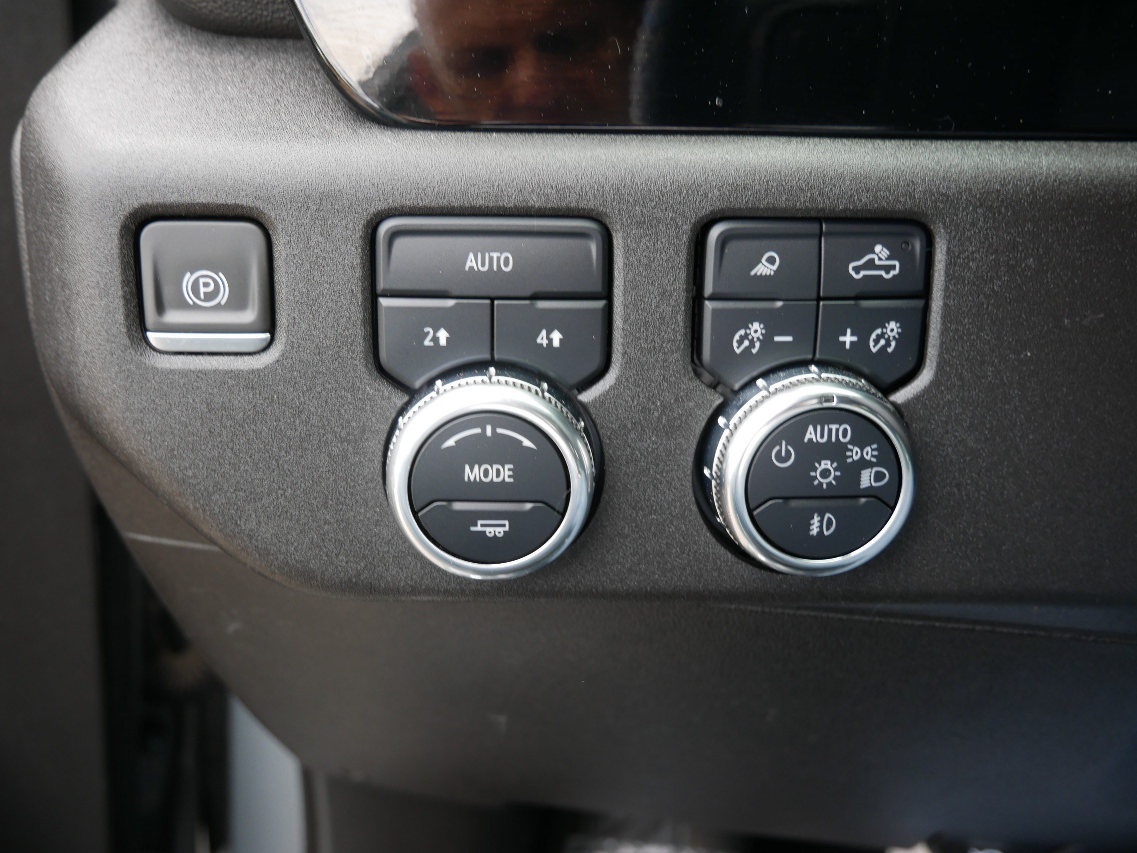 Used 2024 GMC Sierra 1500 SLT AWD/4WD image 26