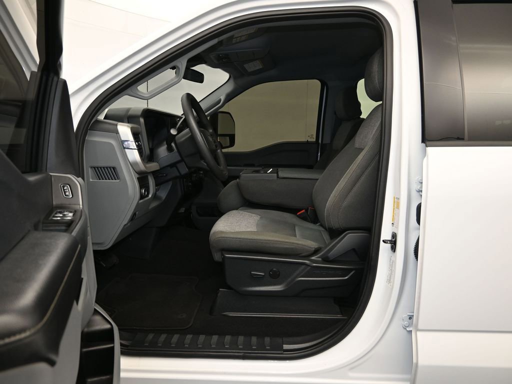 Certified 2024 Ford F350 XLT AWD/4WD image 12