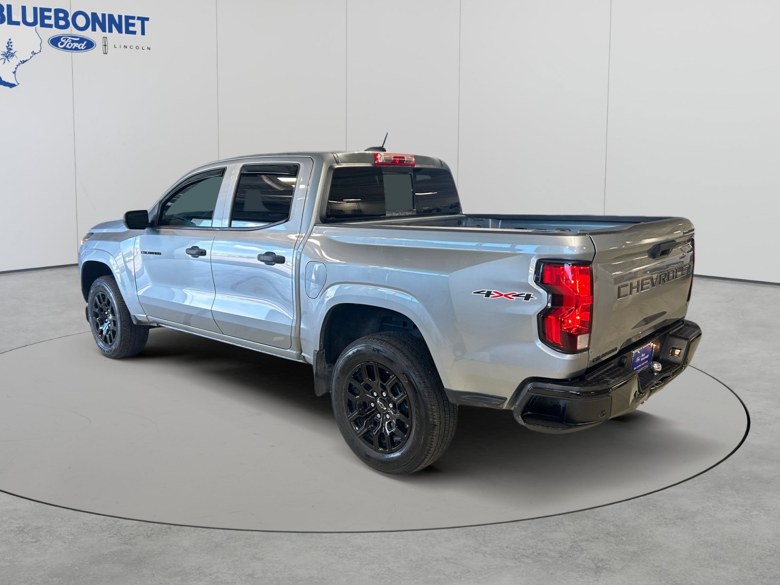 Used 2025 Chevrolet Colorado W/T w/ WT Custom Package AWD/4WD image 7