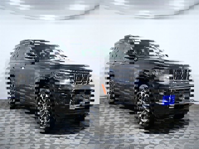 Used 2021 Jeep Grand Cherokee L Overland w/ Advanced Protech Group III image 1