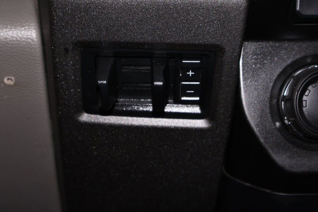 Certified 2017 Ford F550 XL image 31