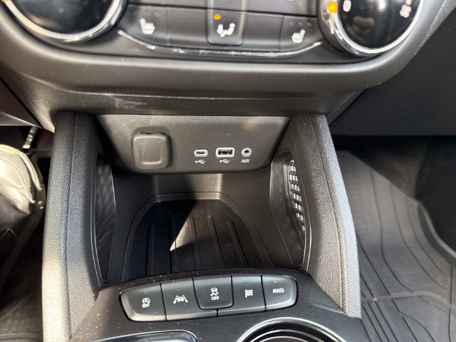 Used 2023 Chevrolet TrailBlazer RS AWD/4WD image 31