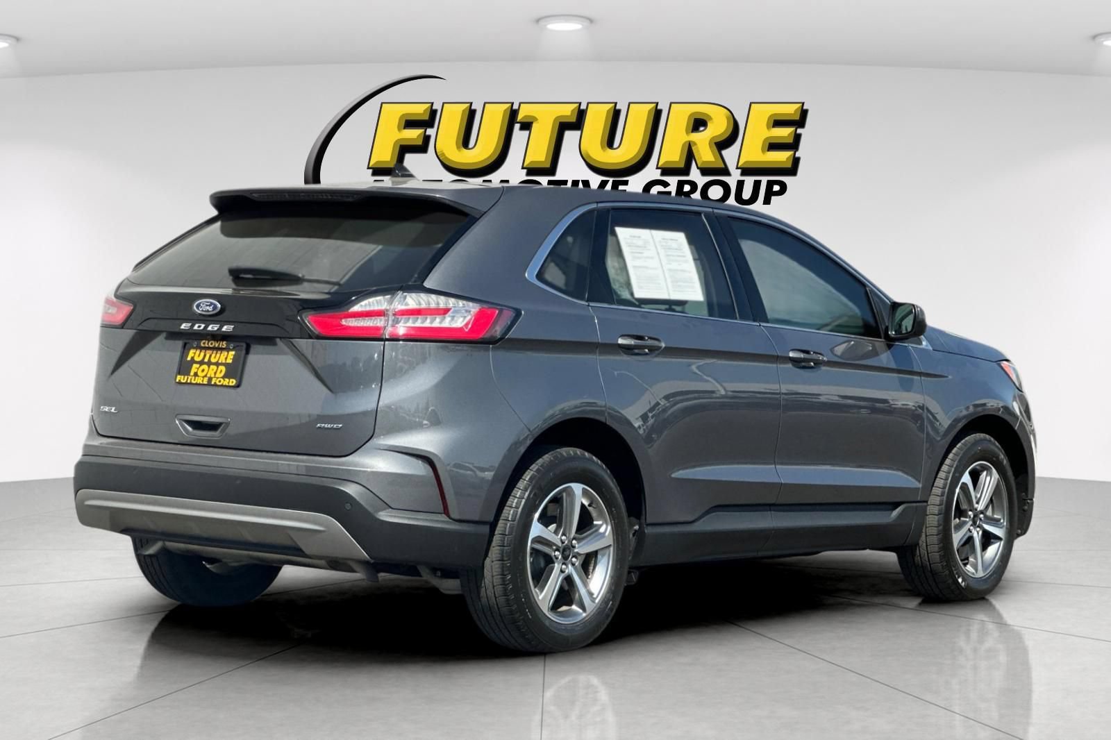 Certified 2024 Ford Edge SEL w/ Convenience Package AWD/4WD image 3