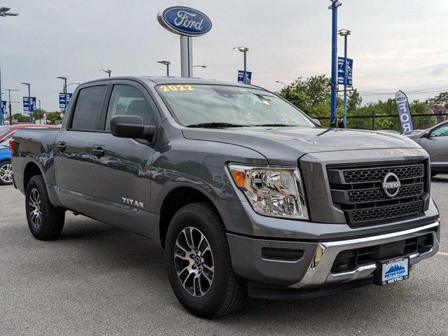 Used 2023 Nissan Titan SV AWD/4WD image 2