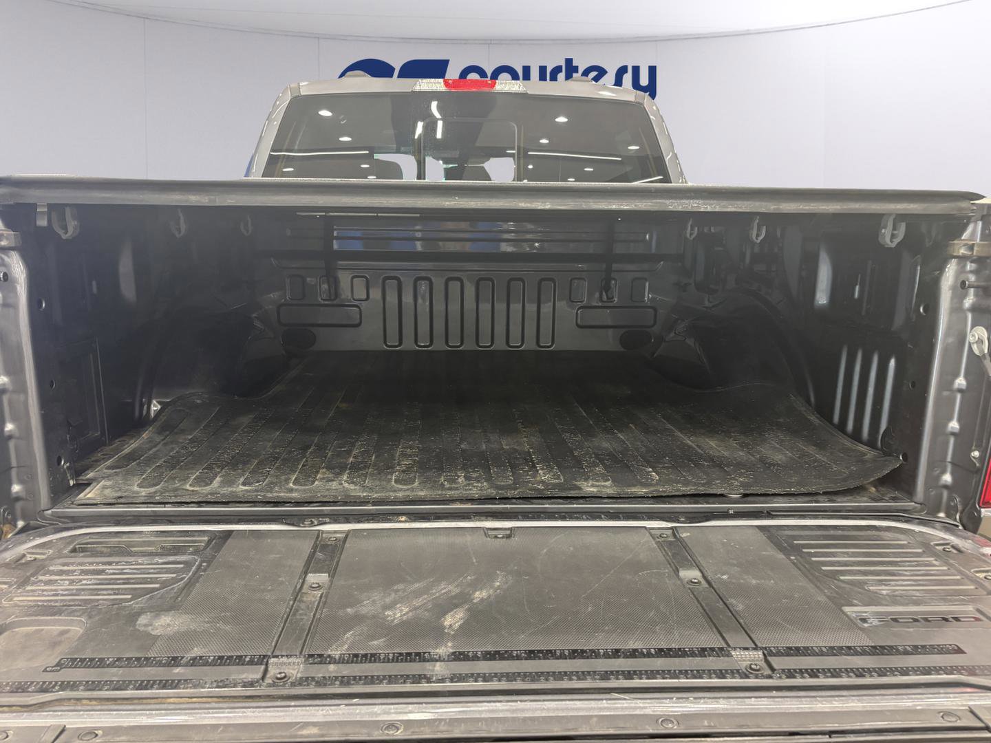 Certified 2023 Ford F150 Platinum w/ Equipment Group 701A High image 9