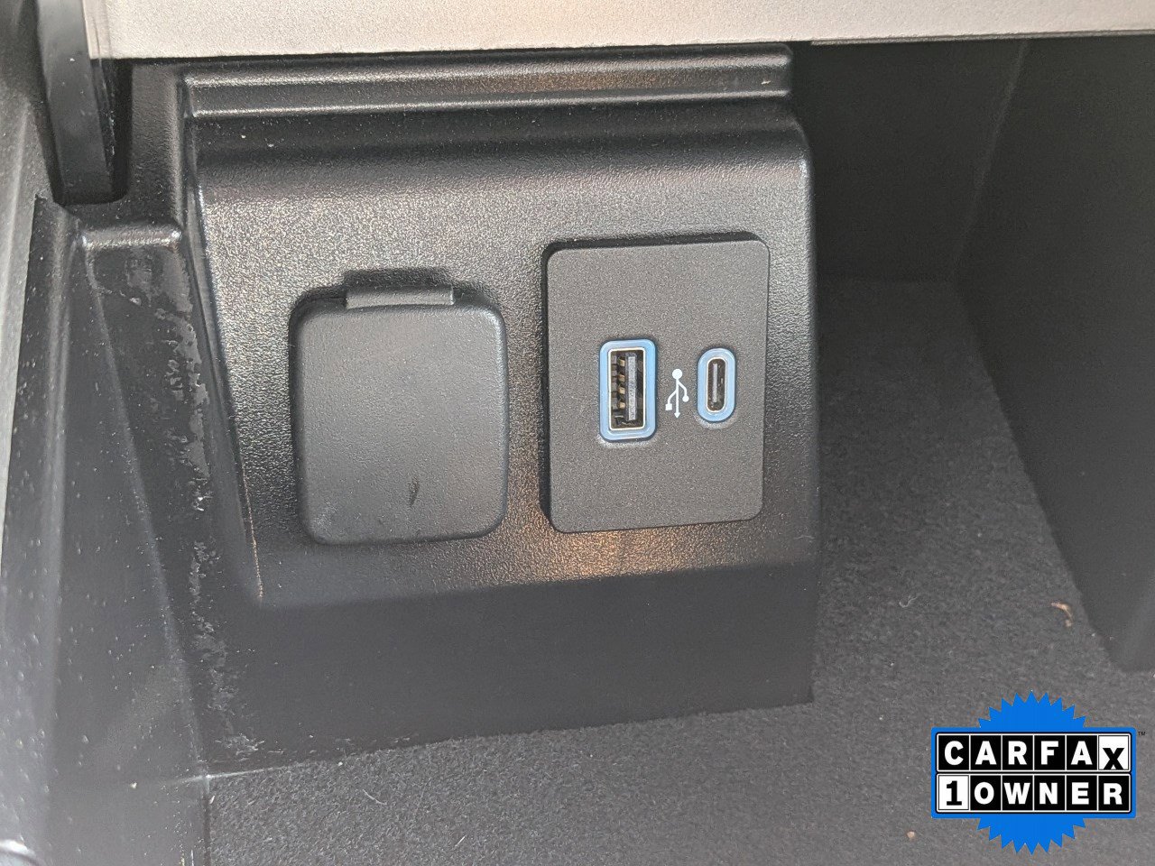 Certified 2023 Ford Explorer XLT w/ Equipment Group 202A AWD/4WD image 29