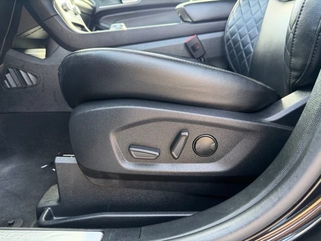 Certified 2024 Ford Edge Titanium AWD/4WD image 10