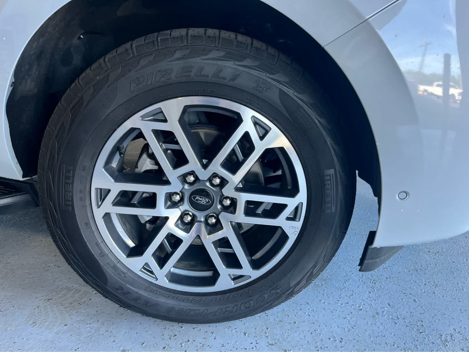 Certified 2025 Ford Expedition Active AWD/4WD image 53