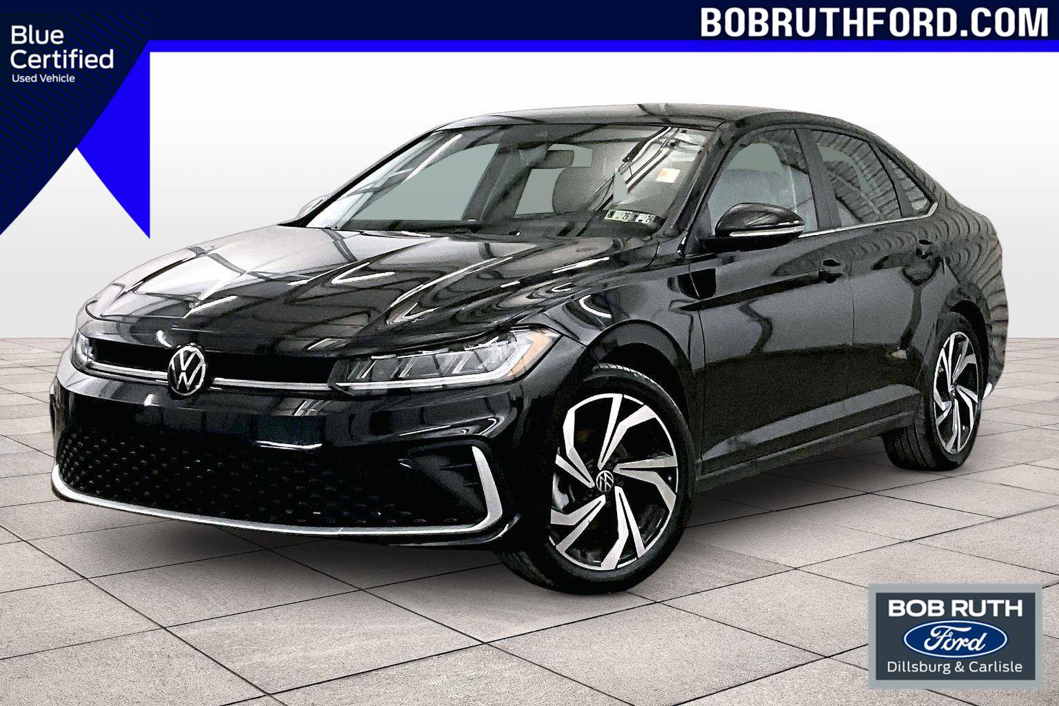 Used 2025 Volkswagen Jetta SEL image 1