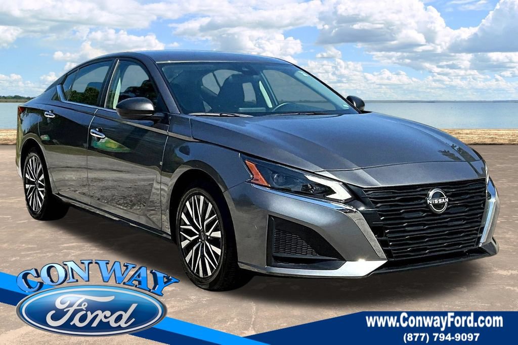 Used 2024 Nissan Altima 2.5 SV