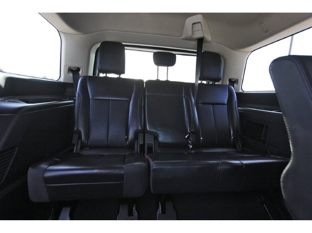 Certified 2024 Ford Expedition XLT RWD image 16