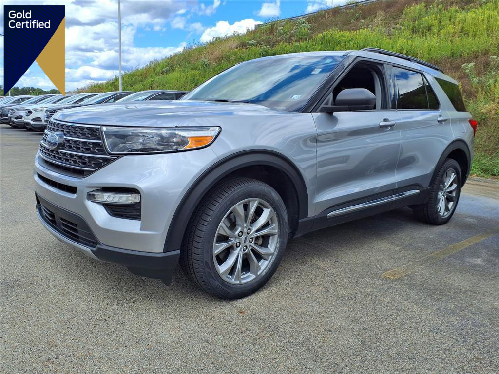 Certified 2022 Ford Explorer XLT w/ Equipment Group 202A image 1
