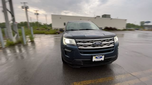 Certified 2018 Ford Explorer XLT AWD/4WD image 3