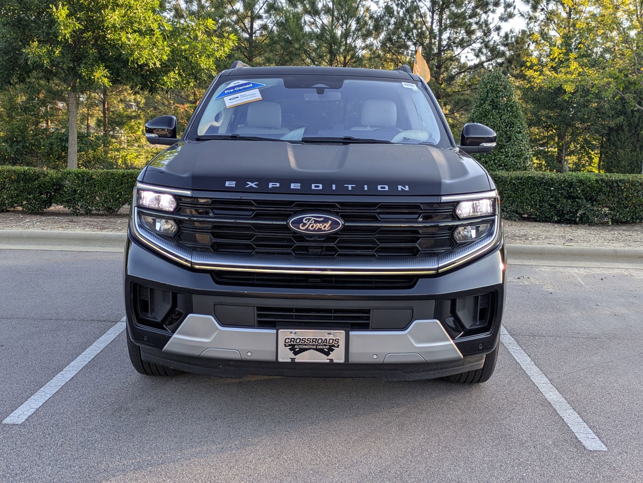 Certified 2025 Ford Expedition Platinum w/ Platinum Ultimate Package AWD/4WD image 9