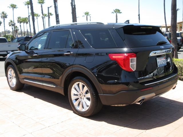 Certified 2023 Ford Explorer Limited w/ Limited Technology Package RWD image 2